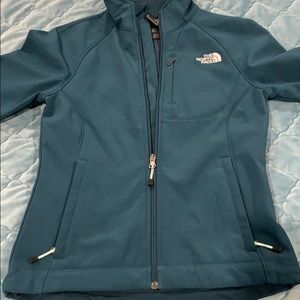 Women’s North face